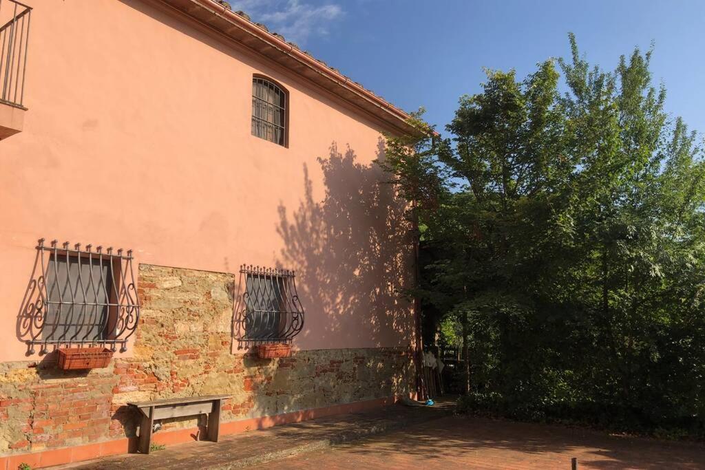 La Casa Nel Bosco Villa Lari Exteriör bild