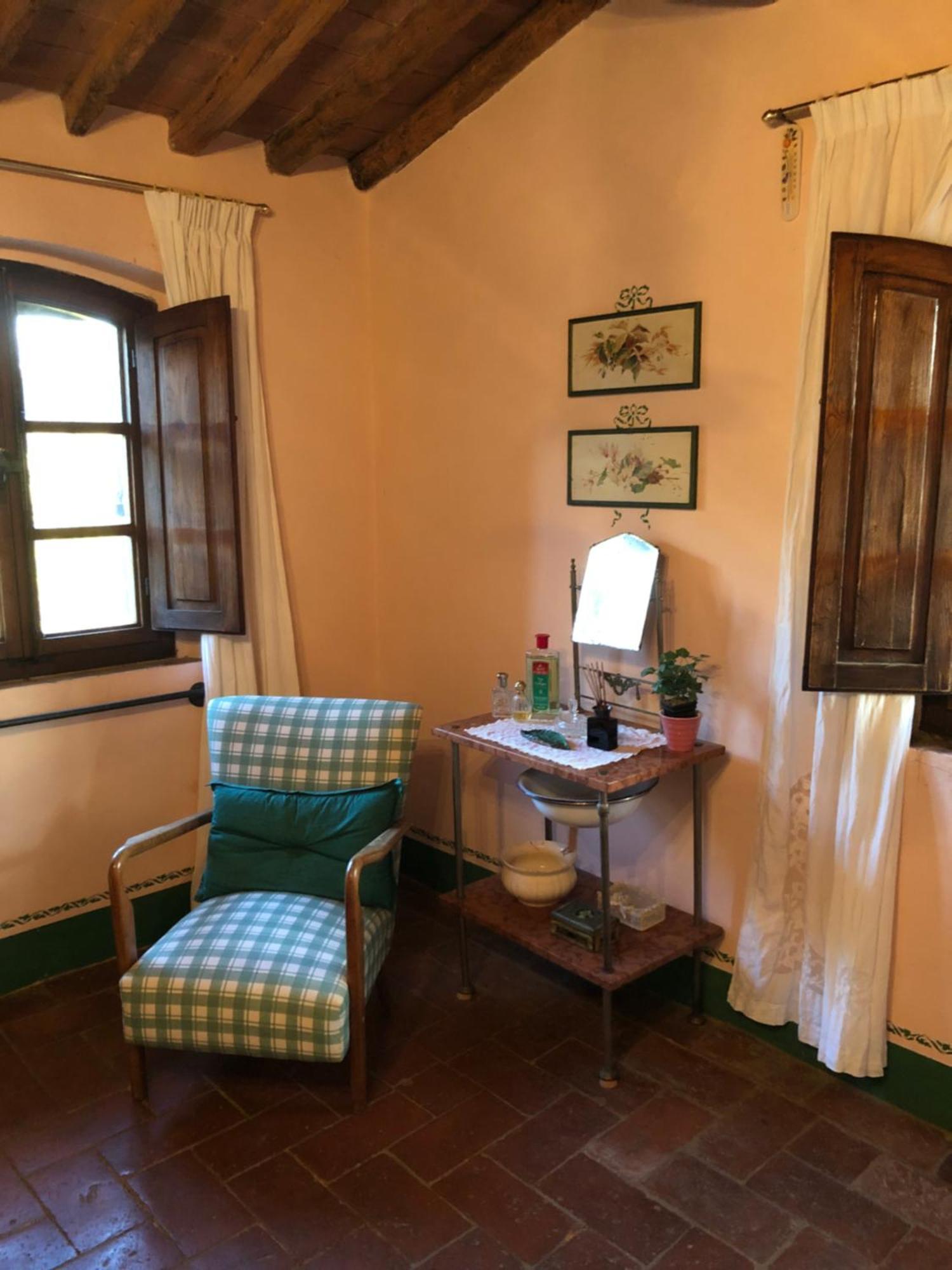 La Casa Nel Bosco Villa Lari Exteriör bild